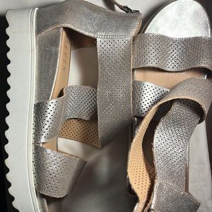Steven silver sandals size 9 great condition barely been worn zips in the back